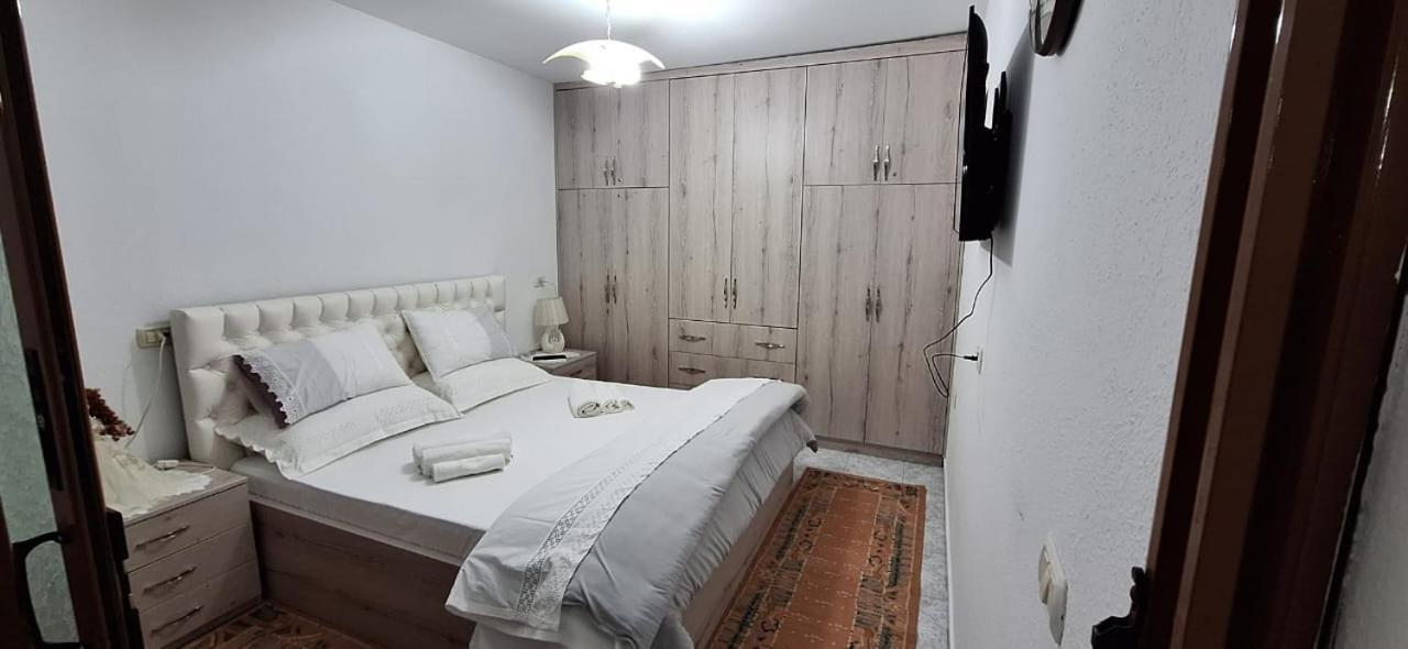Marbi Guest House Гирокастра Экстерьер фото
