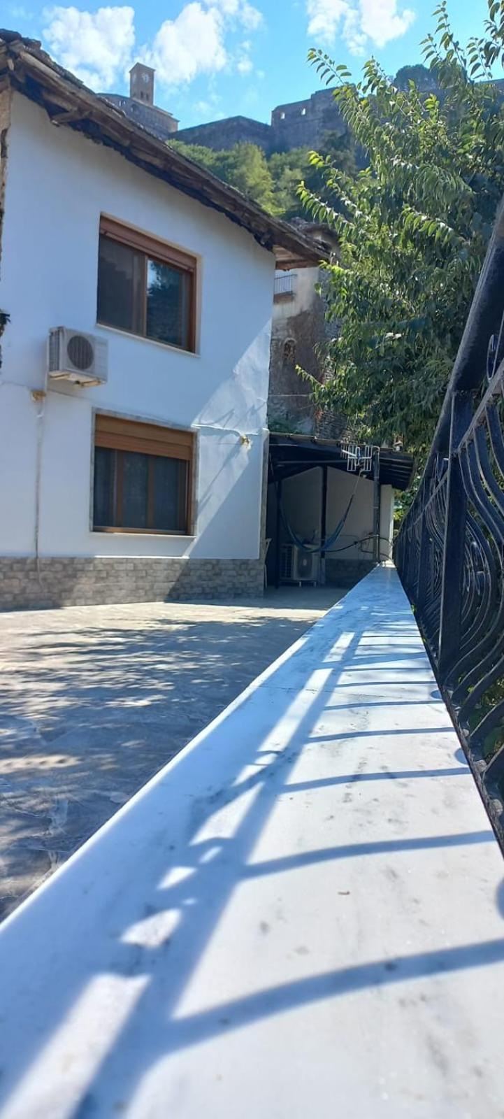 Marbi Guest House Гирокастра Экстерьер фото