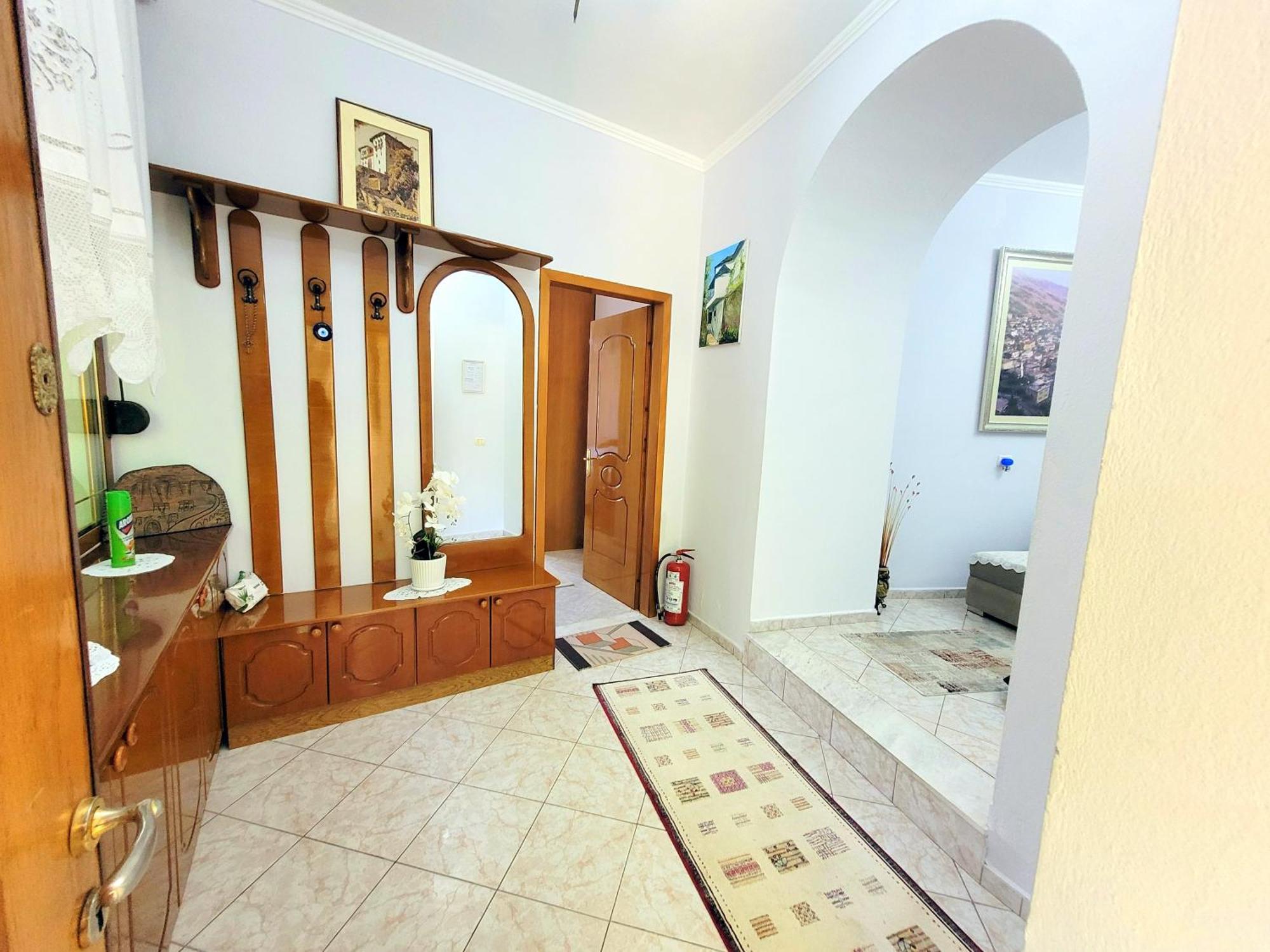 Marbi Guest House Гирокастра Экстерьер фото
