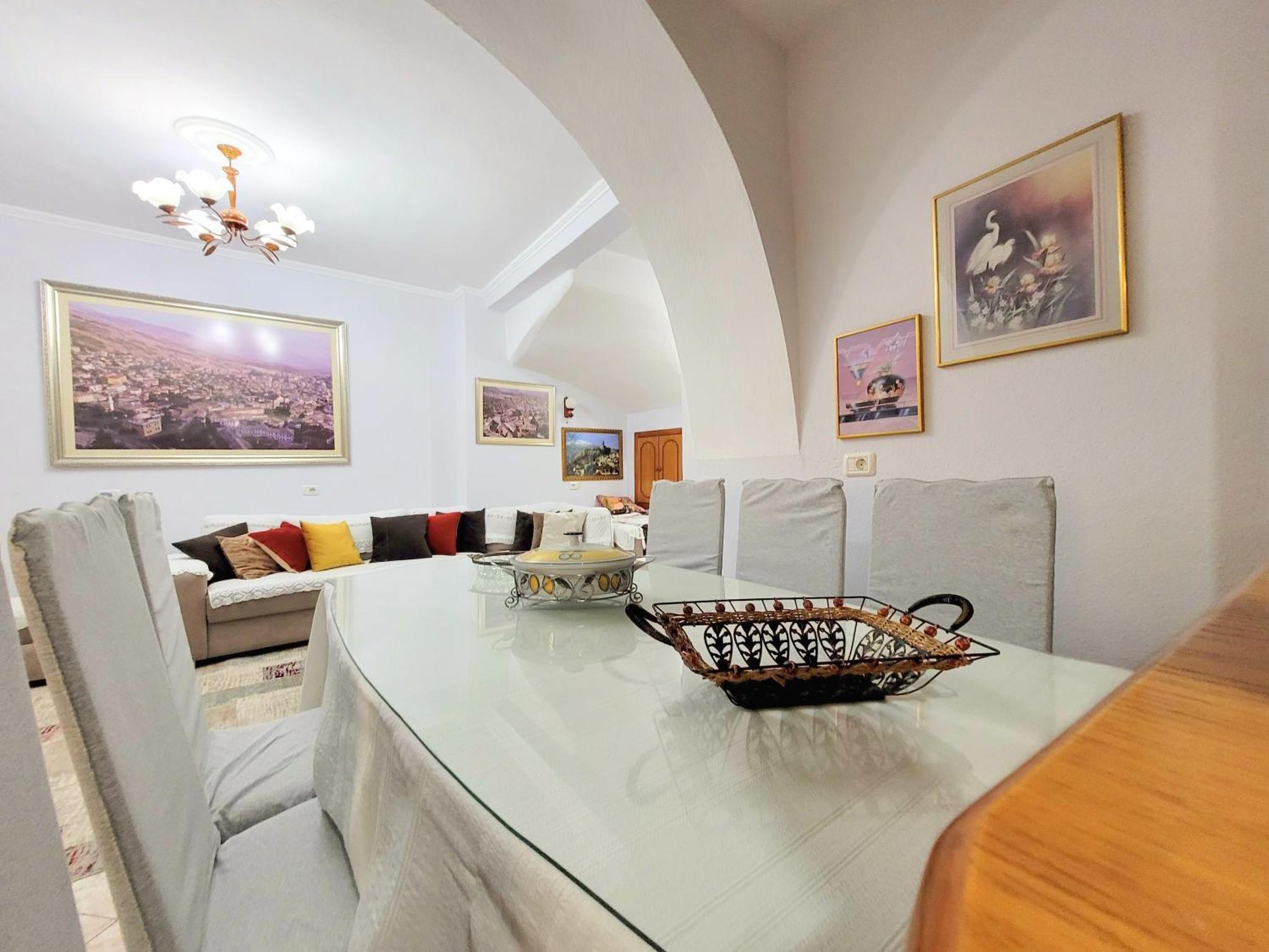 Marbi Guest House Гирокастра Экстерьер фото