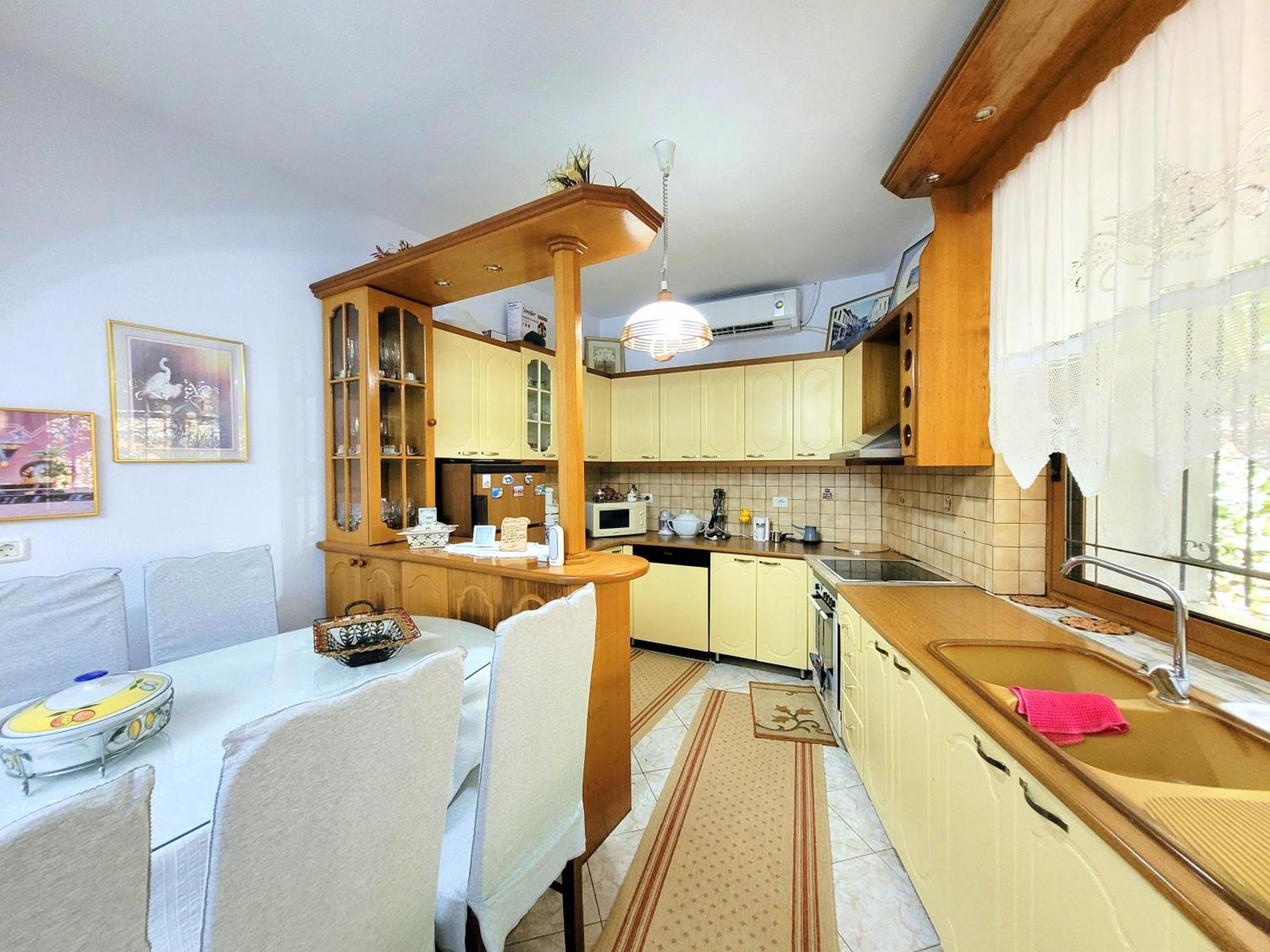 Marbi Guest House Гирокастра Экстерьер фото