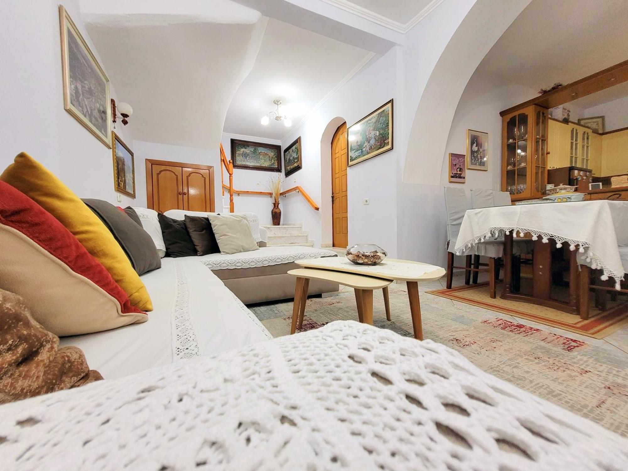 Marbi Guest House Гирокастра Экстерьер фото
